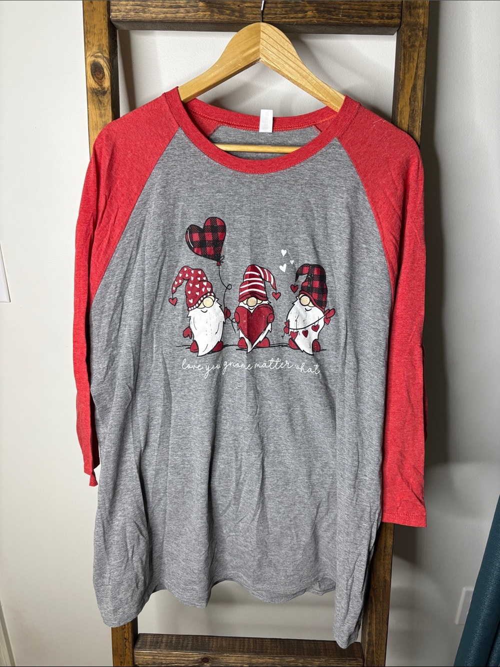 Jerzees Gray and Red Raglan Gnome Heart Tee Shirt Size 2X